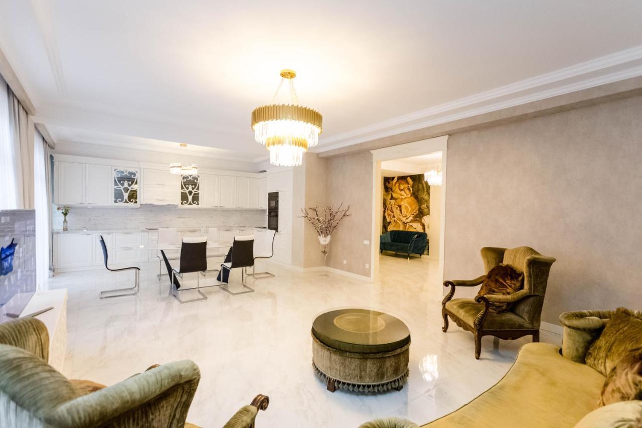 The Grand Apartment Tbilisi Exterior foto
